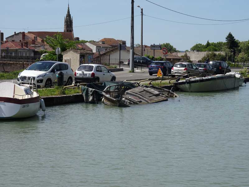Epave canal de Garonne - Agen