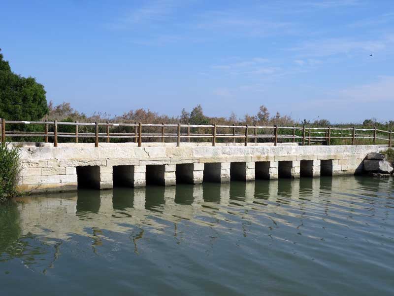 Canal du Rhone a Sete