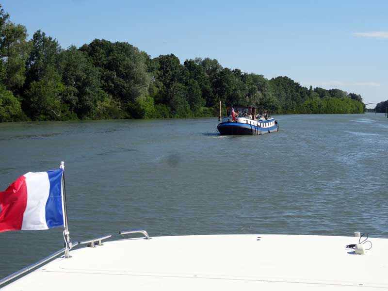 Bateau Avanti B