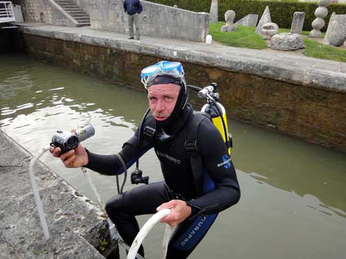 Le plongeur du canal