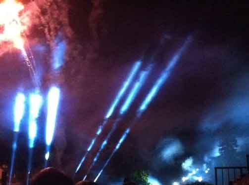 Feu d'artifice - Rogny-les-Sept-Ecluses