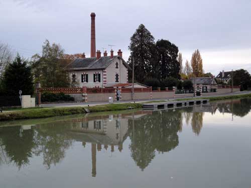 Ponton quai rue du Pont-Canal