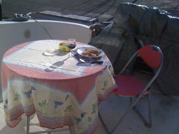 Déjeuner en terrasse