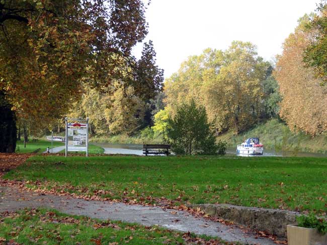 Navigation sur le canal de Garonne