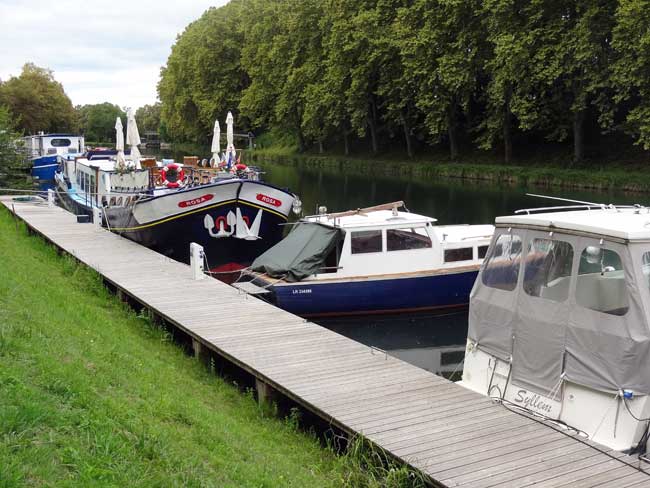 Barge hotel  Rosa