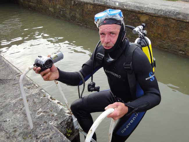 Le plongeur du canal