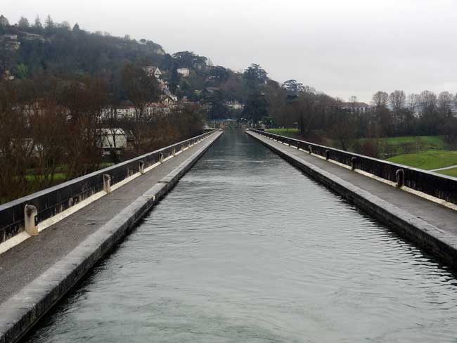 Pont canal d'Agen