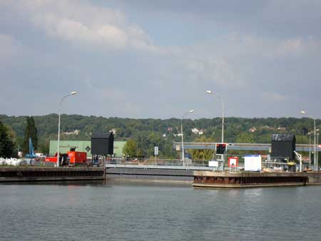 amont ecluse de champagne