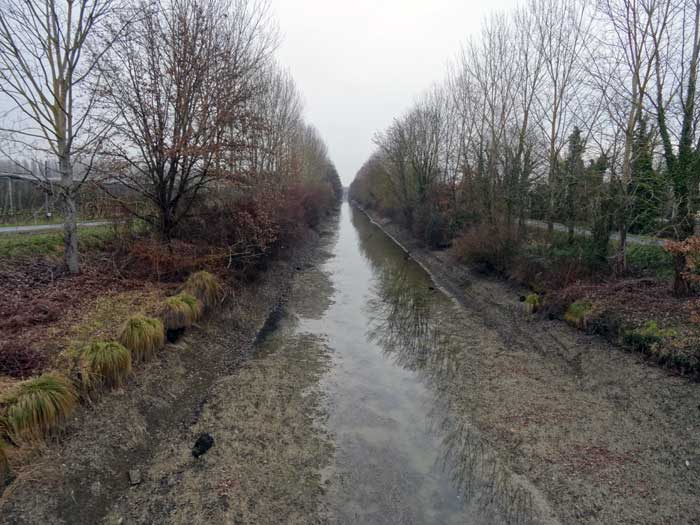 Vue amont depuis le pont du PK 121