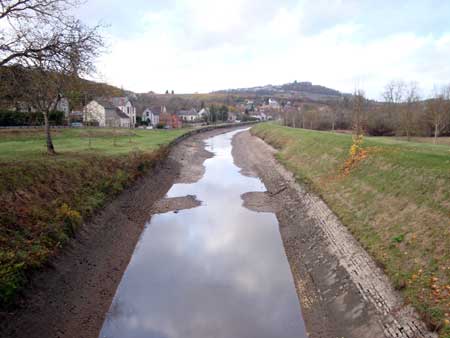 Sancerre vue du canal en chomage