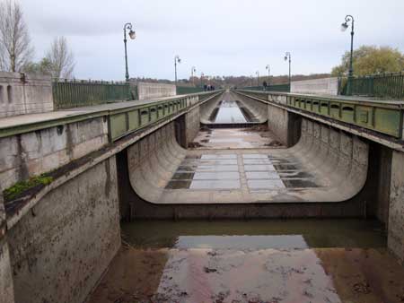 Pont canal de Briare en chômage