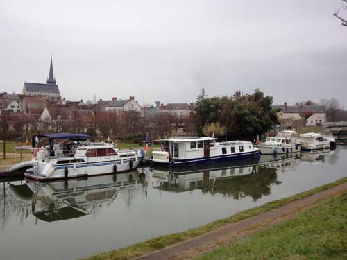 Halte d'Ouzouer-sur-Trézée