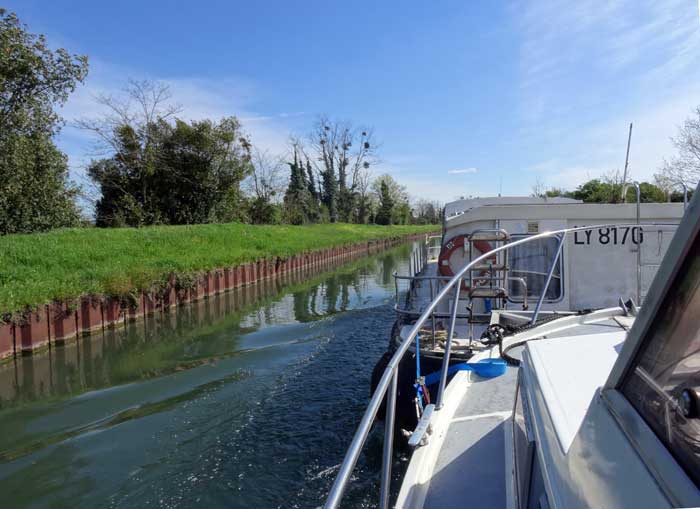 Convoyage Castets Fourques
