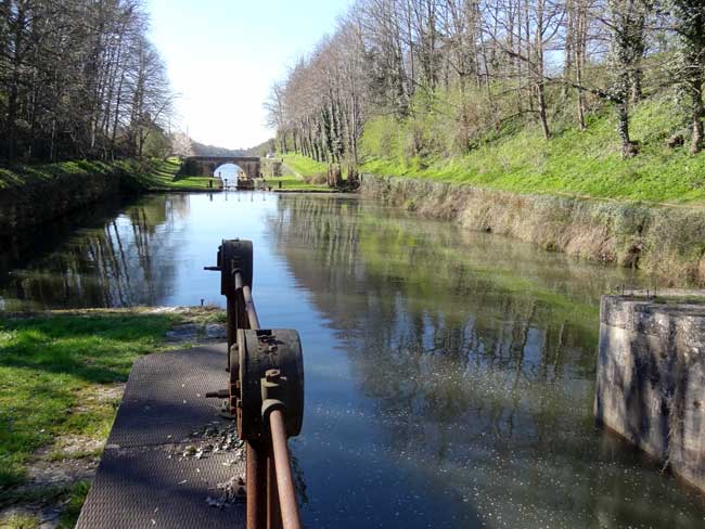 Le bassin - vue amont