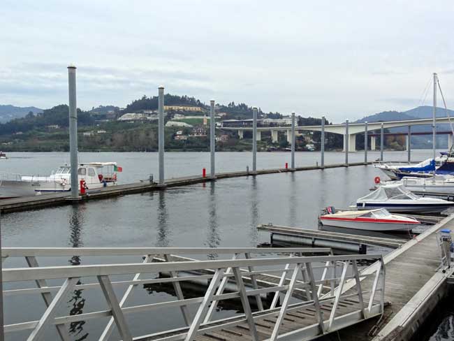 Marina de Entre Os Rios