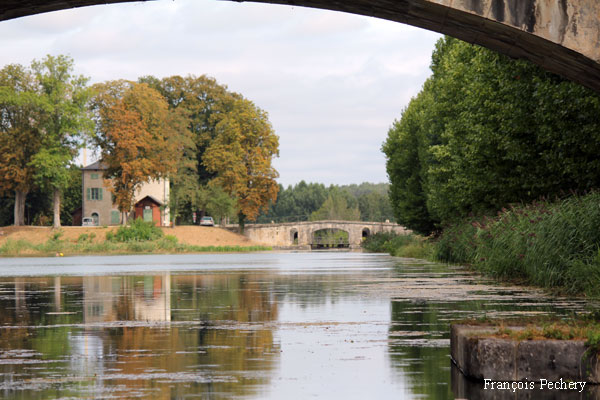 Gare d'eau de Mantelot