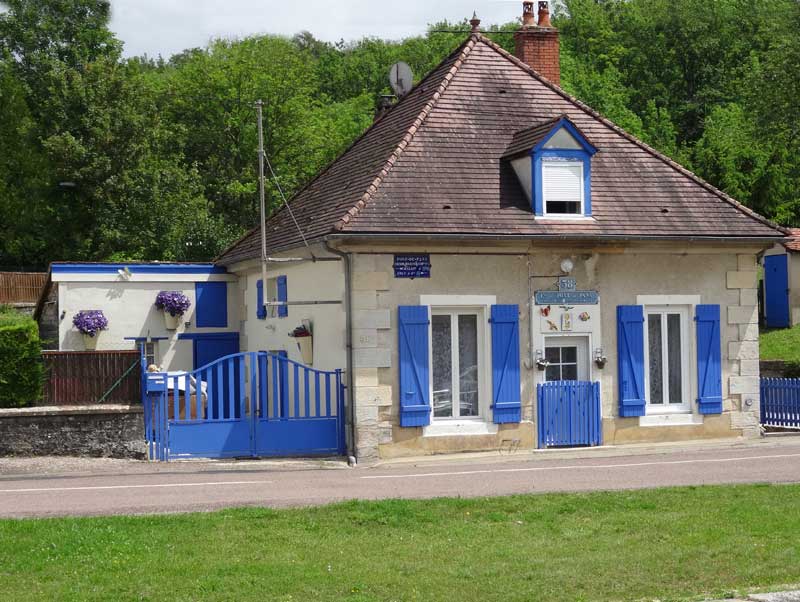 Maison éclusière Canal de Bourgogne