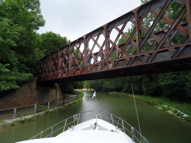 Ancien pont du chemin de fer