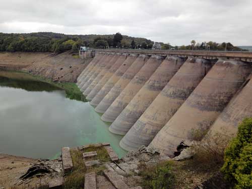 Barrage de Pannecière