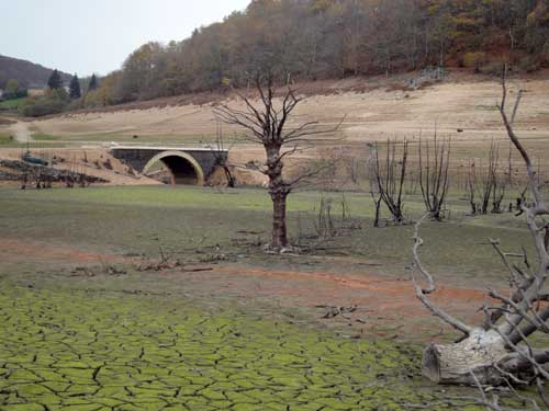 Lac de Pannecière