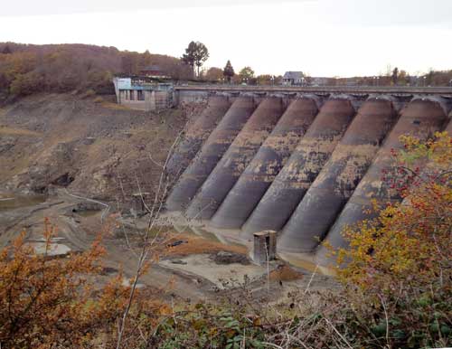 Barrage de Pannecière