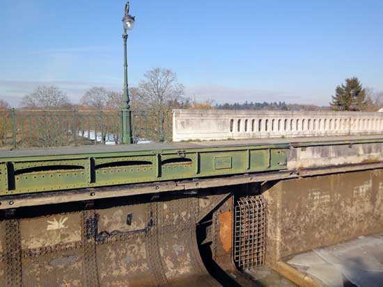 Poignée du Pont Canal de Briare