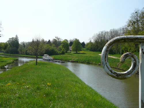 Ponton flottant