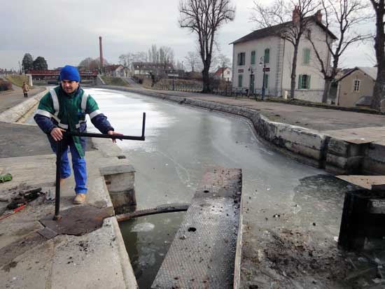 Vidange pont canal de Briare