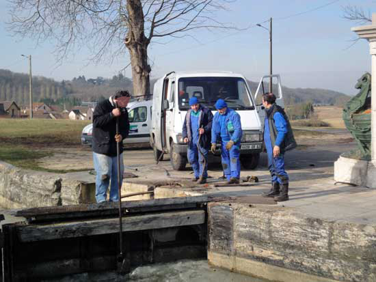 Vidange pont canal de Briare