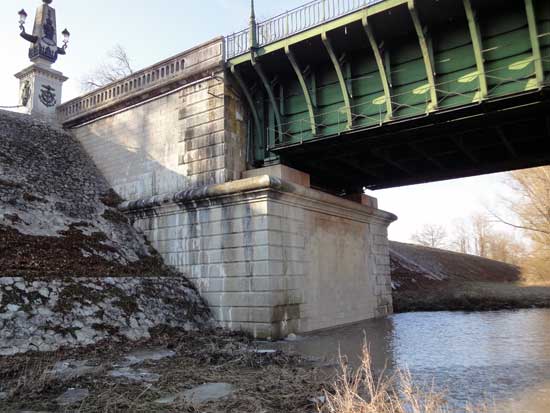 Vidange pont canal de Briare