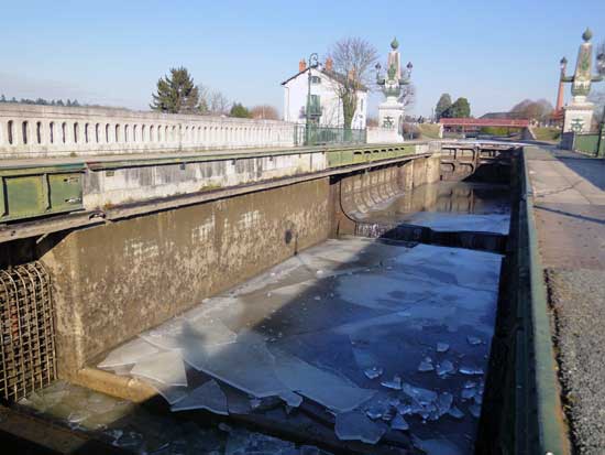Vidange pont canal de Briare